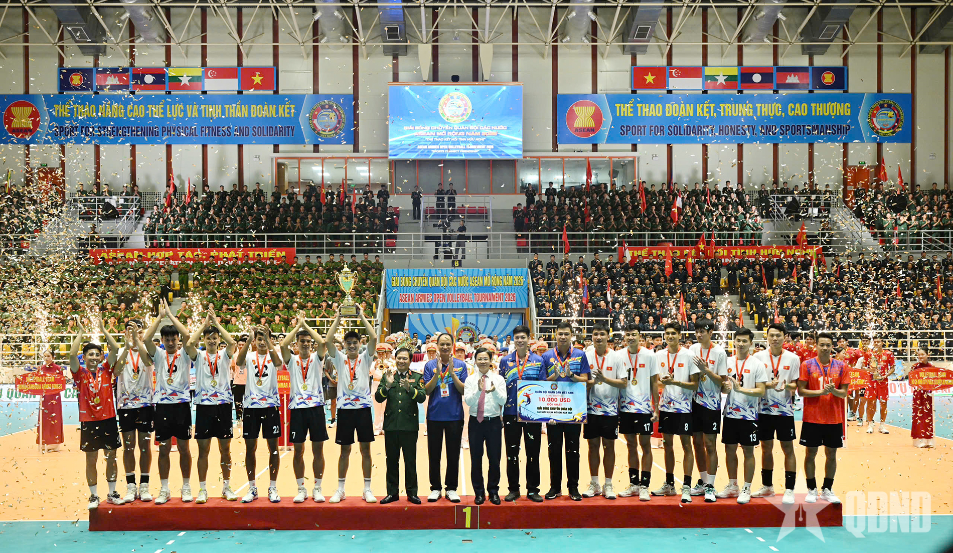 Đại tướng Nguyễn Tân Cương dự Lễ bế mạc Giải bóng chuyền Quân đội các nước ASEAN mở rộng năm 2026

